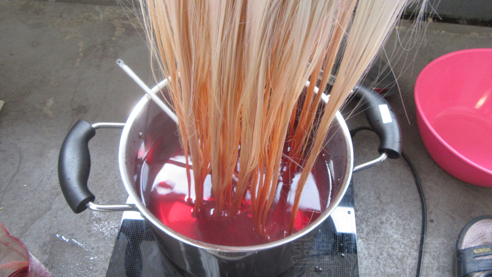 0307ウィッグ染める